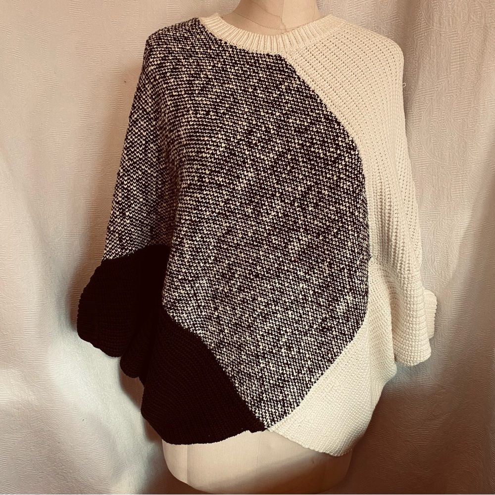 Maje M/L cape/cocoon/ poncho sweater black/off white